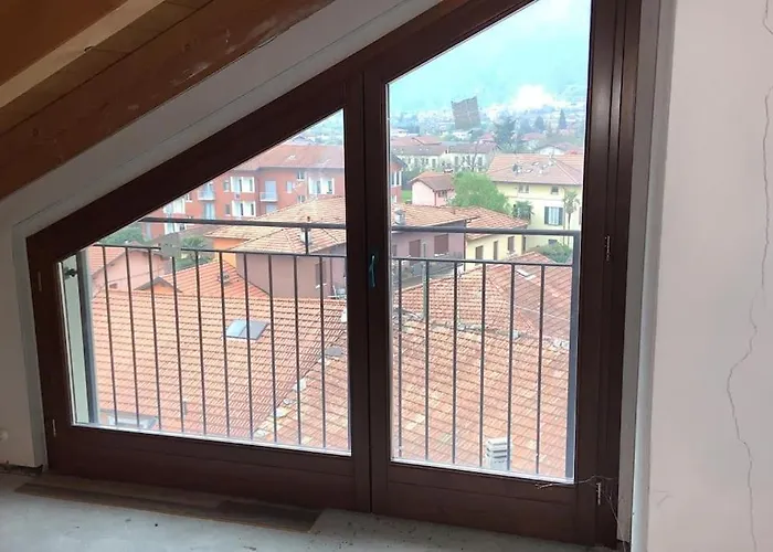 Window On The * Gravedona